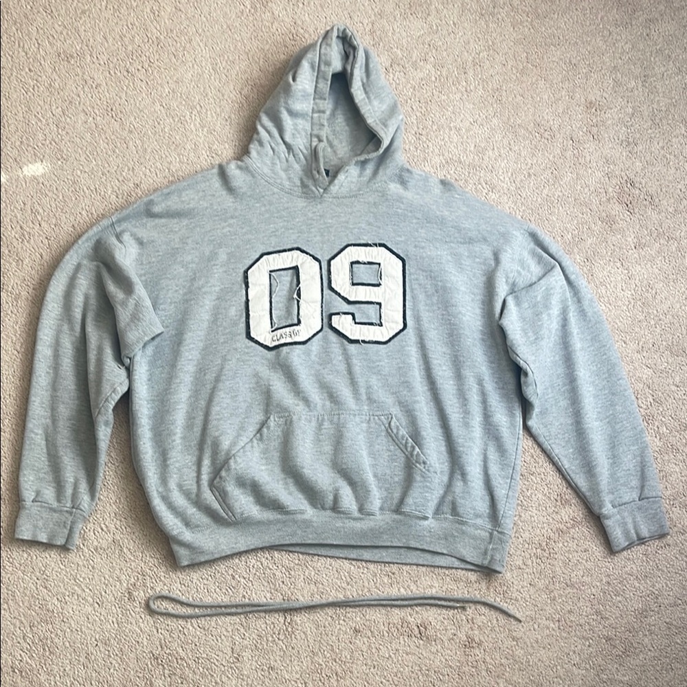 Gray Hoodie with 'Class of ‘09' Graphic